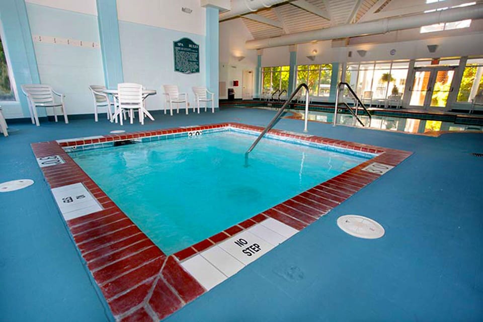 Indoor Jacuzzi open year-round.