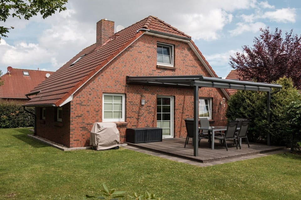 Holiday Home Exterior [summer]