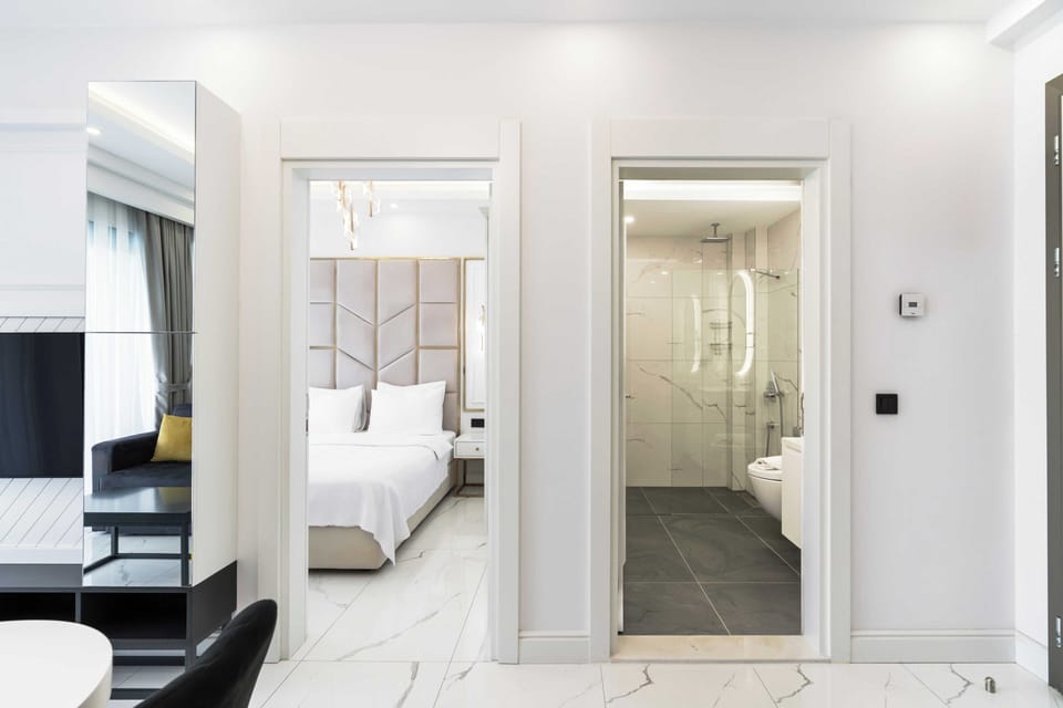 Basic Room | 1 bedroom, soundproofing, iron/ironing board, free WiFi