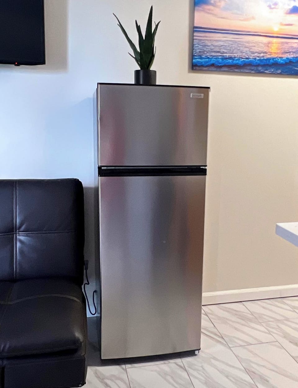 medium size refrigerator 