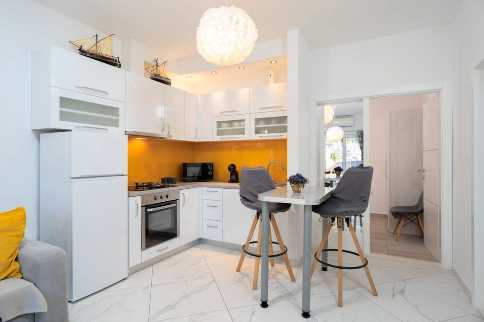 Pool in the City Centre | Private kitchen | Espresso maker, coffee/tea maker, electric kettle, blender
