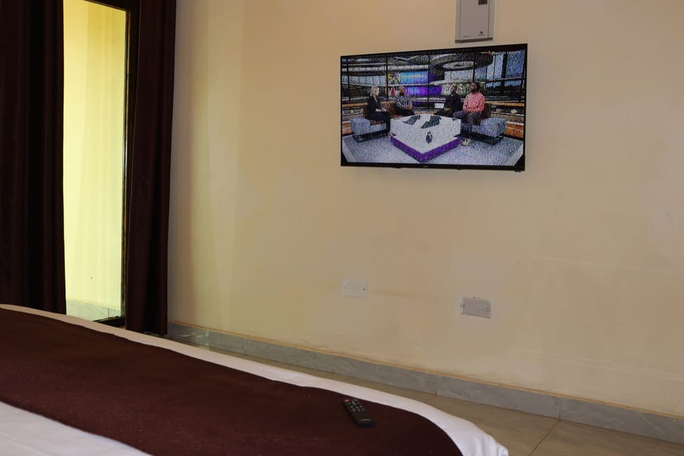 Standard Double Room | Television