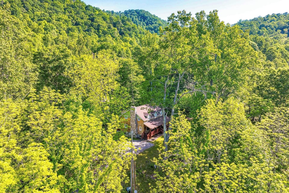 House (6 Bedrooms) | Interior