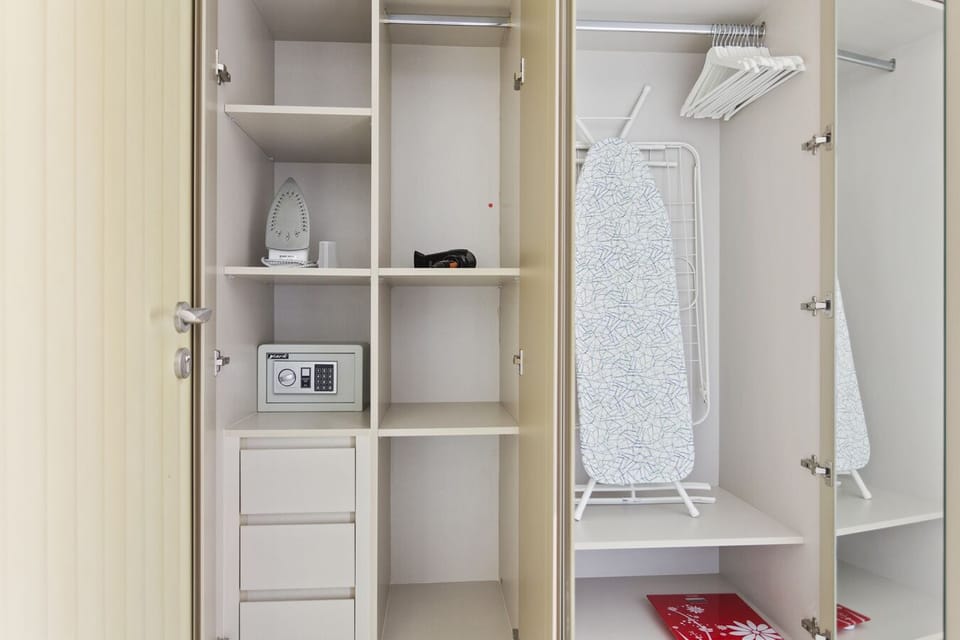 Luxury Apartment | Iron/ironing board, free WiFi