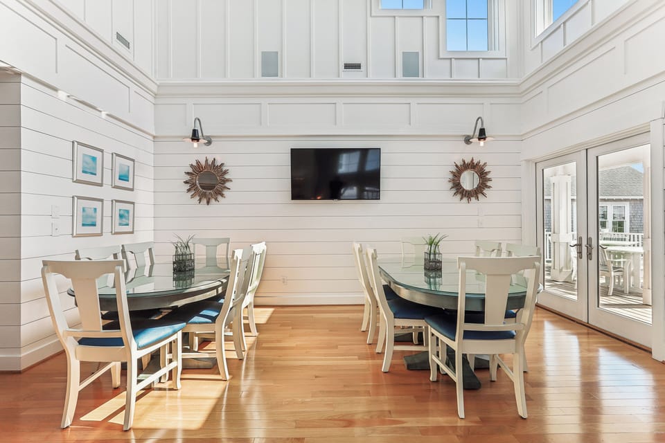 Main/Upper Level,Dining Room,