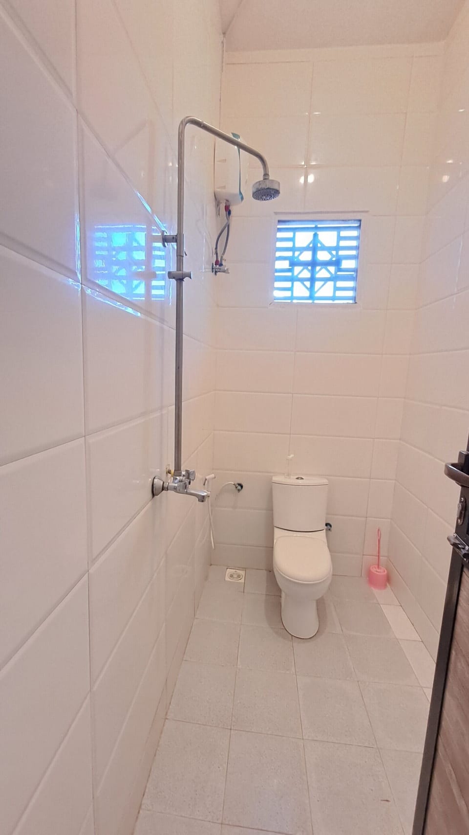 Superior Double or Twin Room, 1 Bedroom, Pool View | Bathroom | Shower, rainfall showerhead, slippers, towels