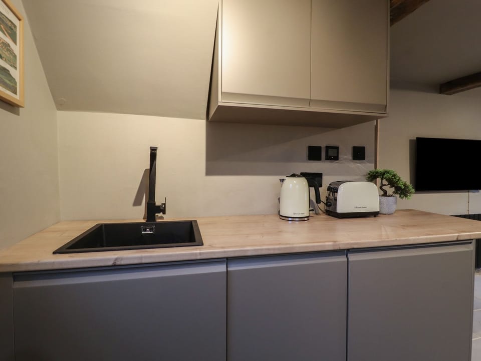 Fridge, dishwasher, electric kettle, toaster