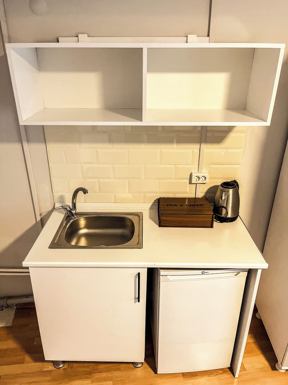 Design Studio | Private kitchen | Full-size fridge, microwave, oven, stovetop