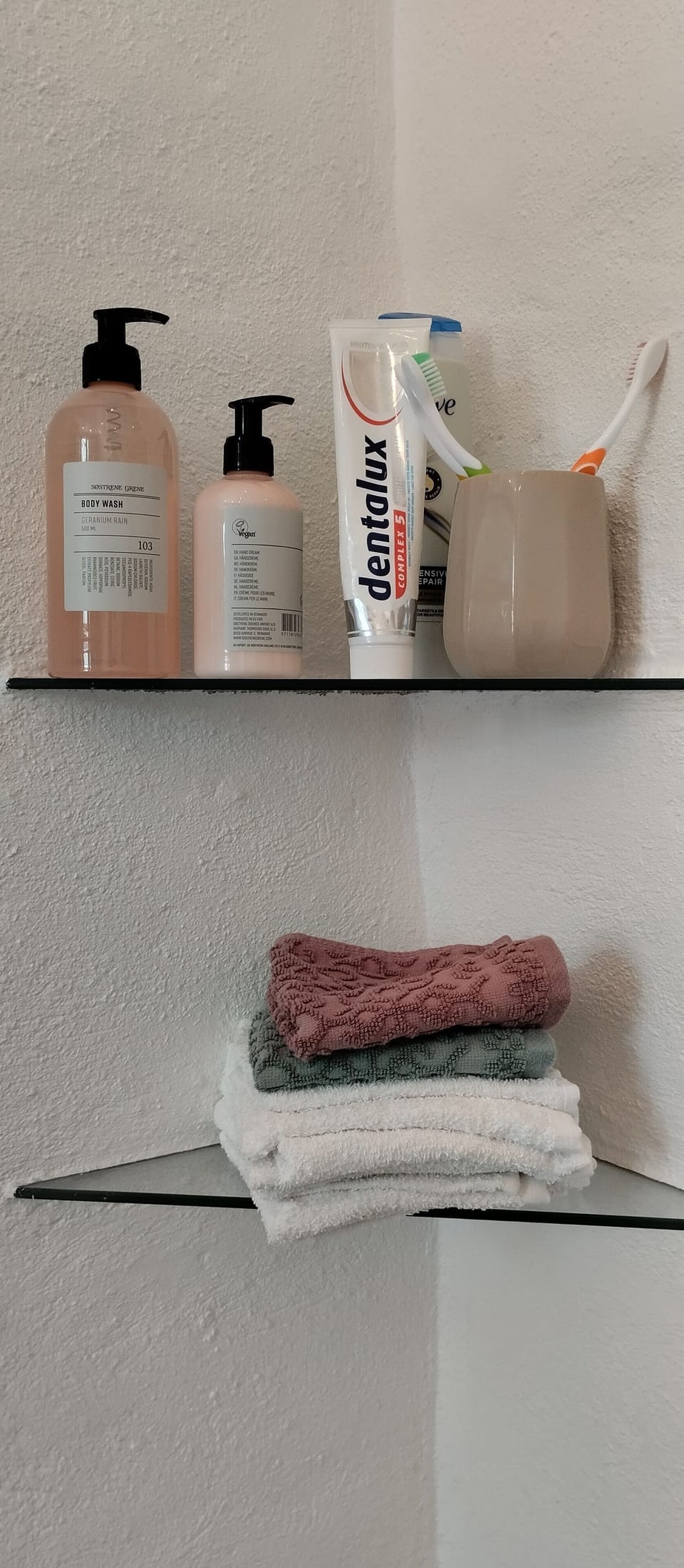 Bathroom amenities