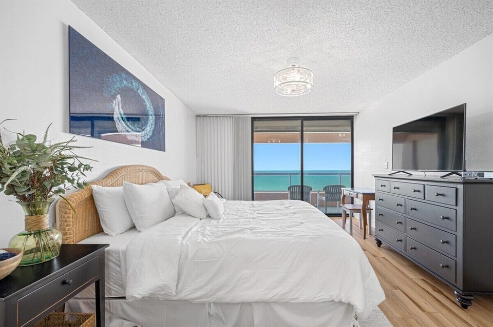 Master Bedroom with a Beautiful View!