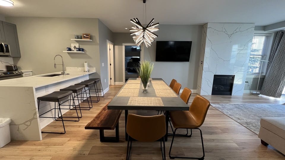 Dining Room, Dining Table, Table, Indoors, Furniture