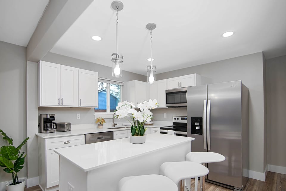 Fully stocked kitchen.
