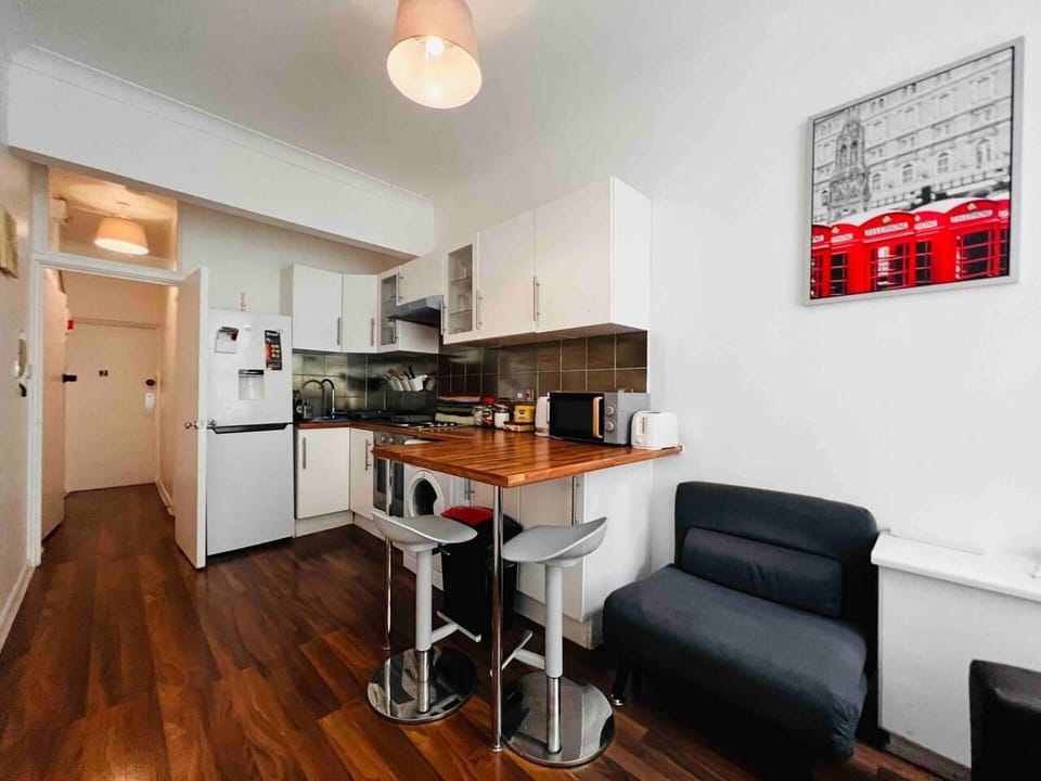 Apartment | Private kitchen | Fridge, microwave, electric kettle