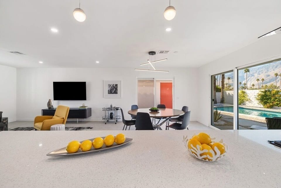 House | Private kitchen | Full-size fridge, microwave, oven, stovetop
