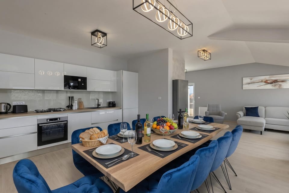 Kitchen and dining area