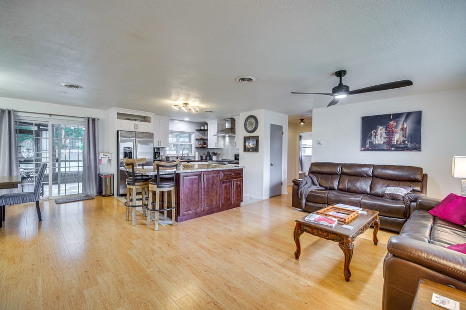 Interior | Central Heating & A/C | Free WiFi