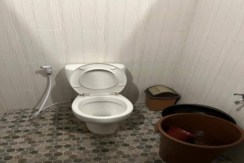 Basic Double Room | Bathroom | Shower, soap