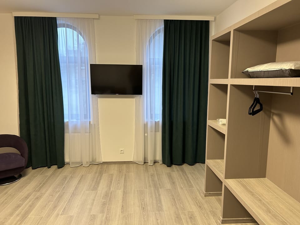 Deluxe Room | Individually decorated, iron/ironing board