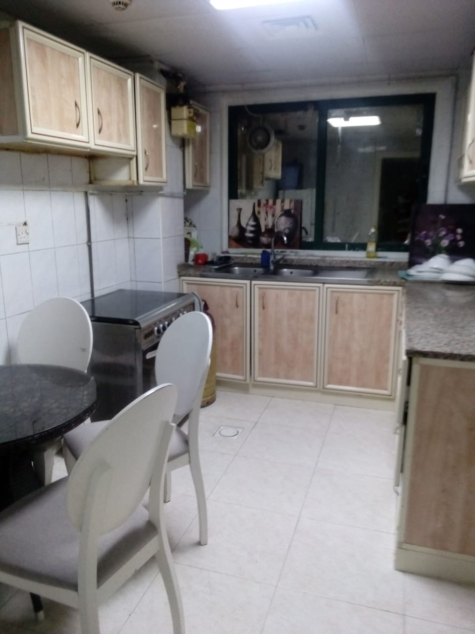 Full-size fridge, microwave, oven, cookware/dishes/utensils