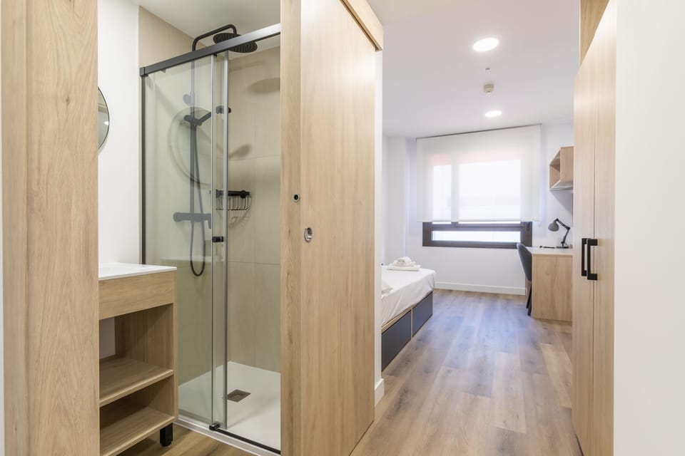 Single Room | Free WiFi