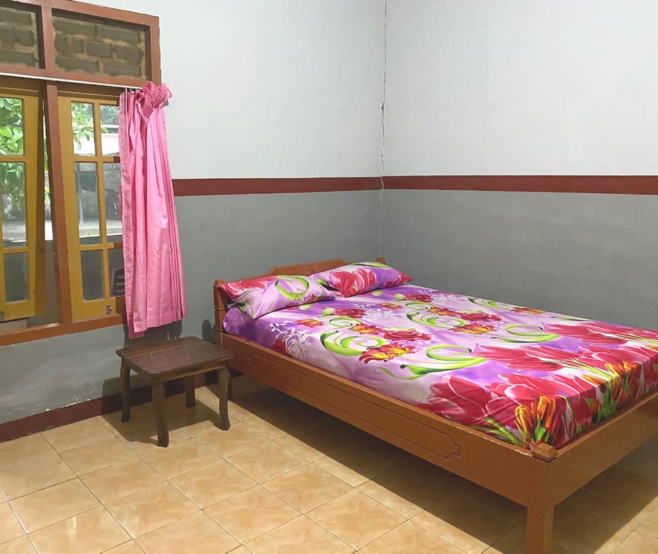 Deluxe Double Room | Desk, WiFi (free), bed sheets