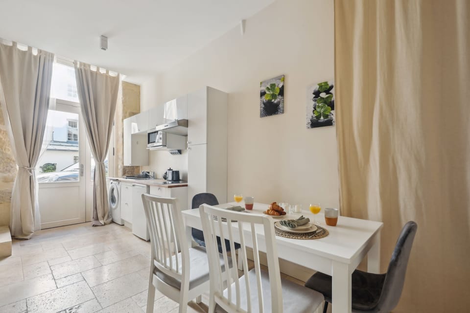 The kitchen and dining area