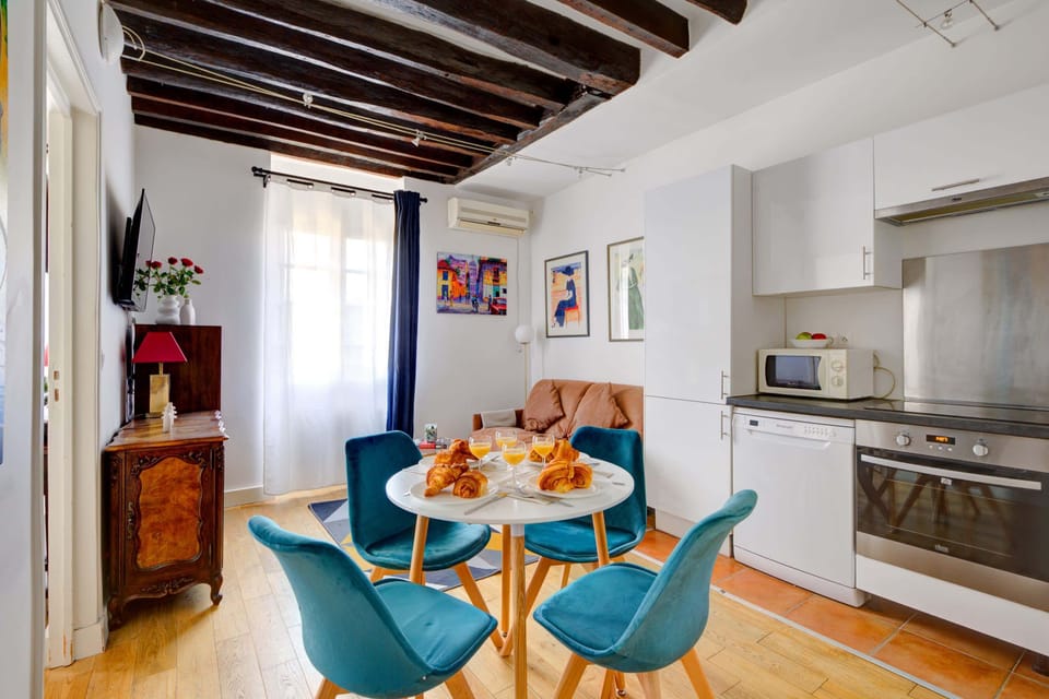 The open-plan living, kitchen and dining area