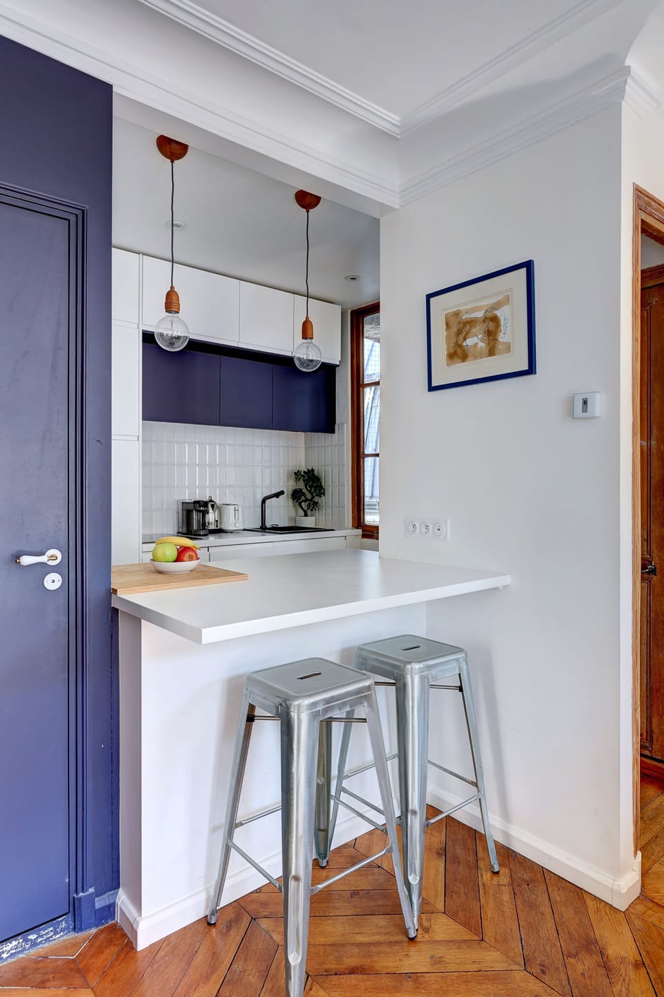 The kitchen and dining area
