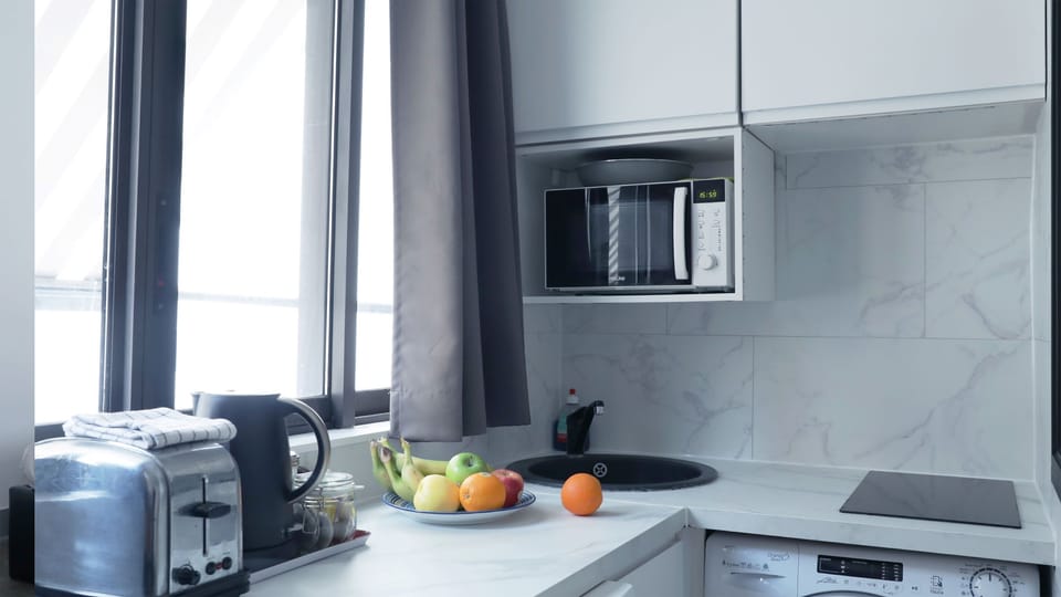 The kitchen is fully equipped to prepare a simple meal