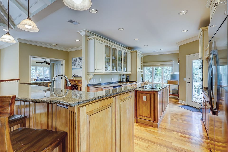 5 Long Boat - Kitchen (2nd Floor)