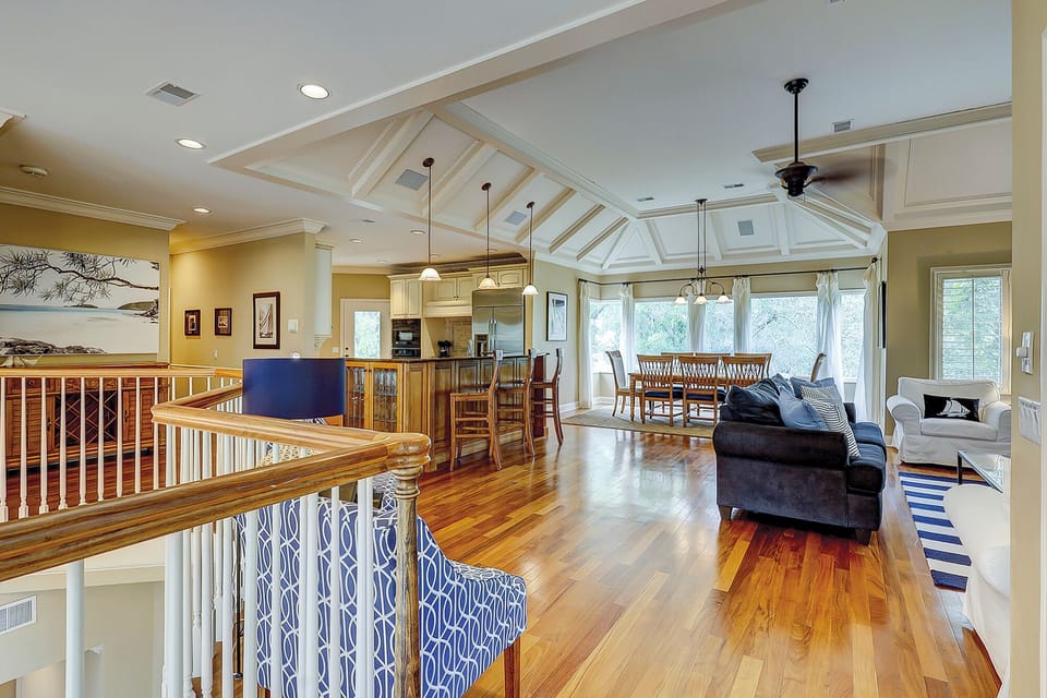 5 Long Boat - Living Room (2nd Floor)