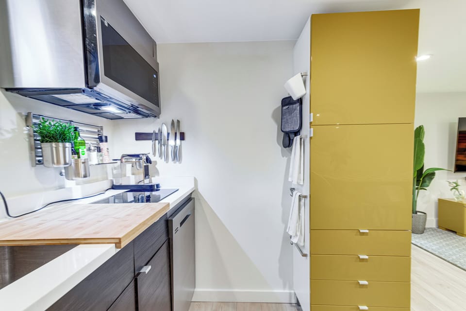 Apartment (0 Bedroom) | Interior