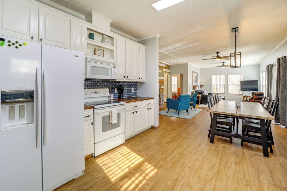 House (2 Bedrooms) | Interior