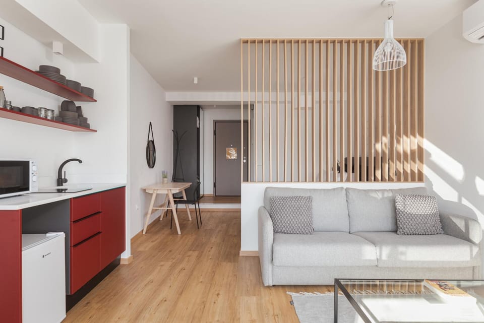 Apartment | 4 bedrooms, Egyptian cotton sheets, premium bedding, memory foam beds