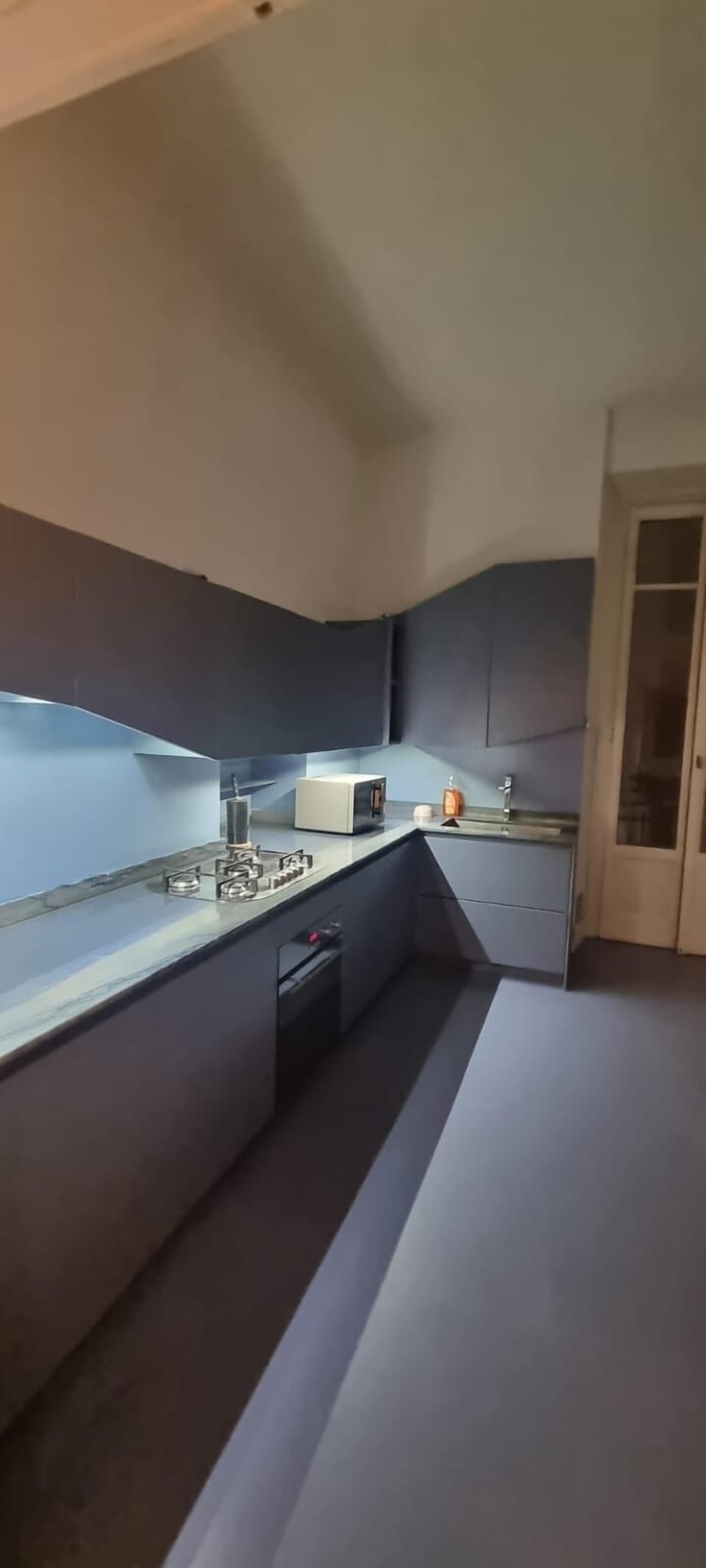 Basic Room, Shared Bathroom | Shared kitchen | Fridge, microwave