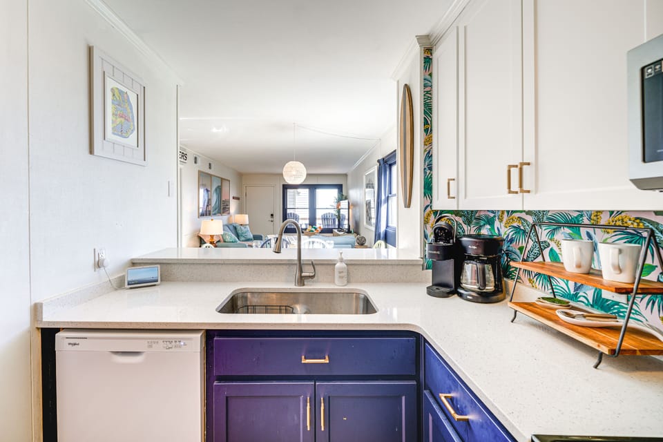 Kitchen | Drip/Keurig Coffee Makers | Dishwasher | Cooking Utensils | Blender