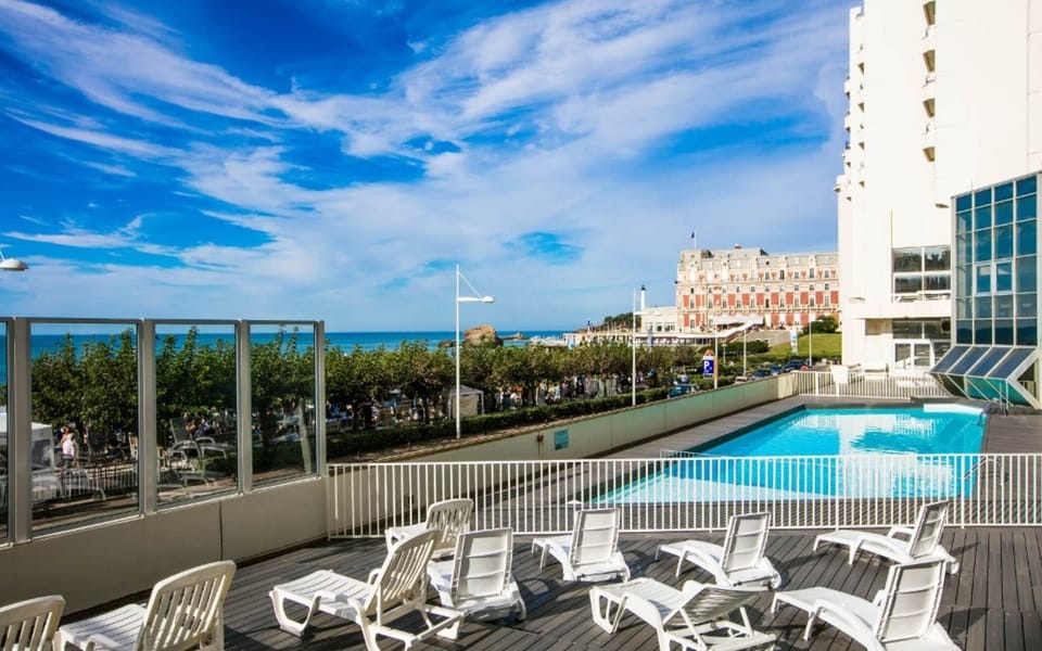 OCEAN 7 Piscine pour petits et grands