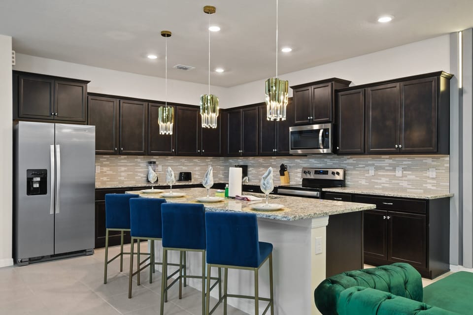 House, Multiple Beds, Pool Access, Pool View (4229LA WIR) | Private kitchen