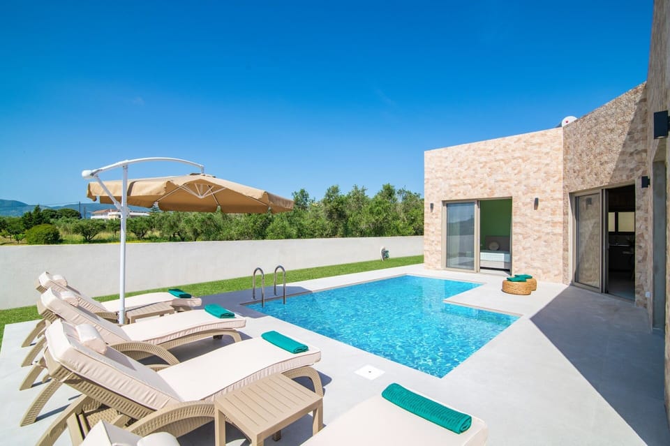 Villa Acro image
