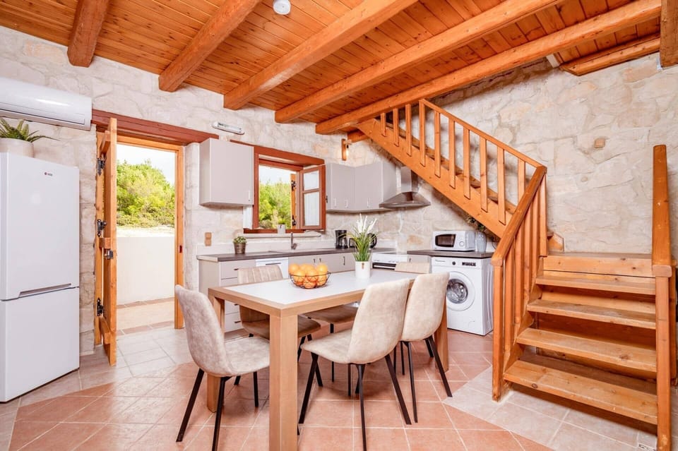 Villa Artemisia image