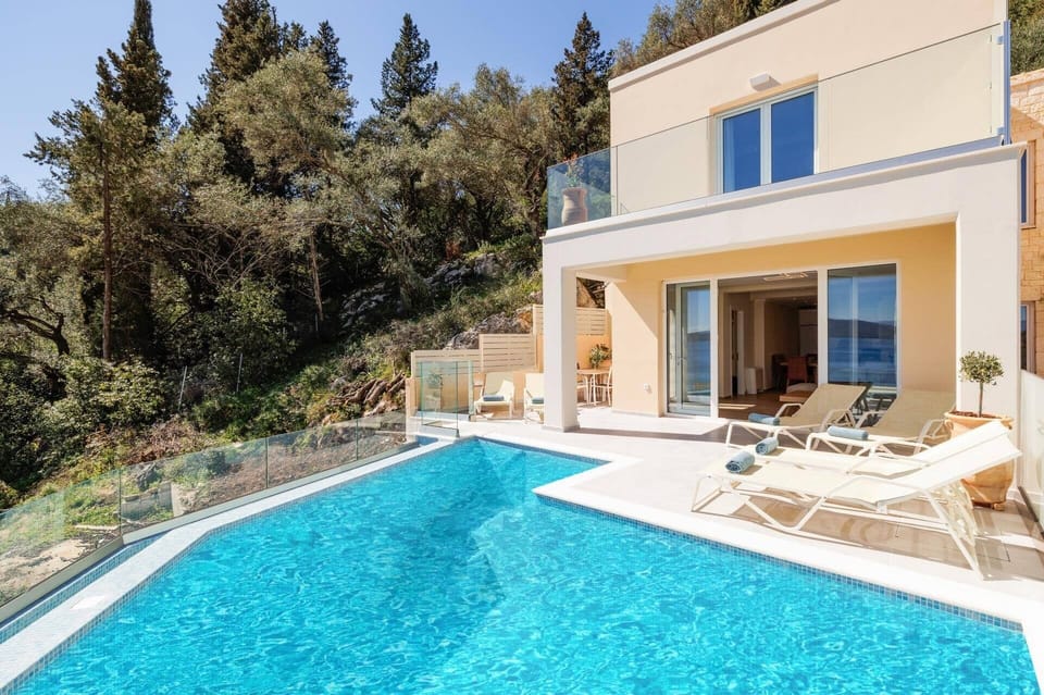 Villa Astrea image