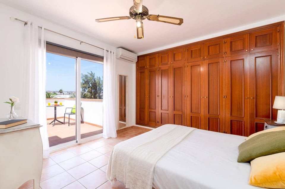 Villa Enrique image