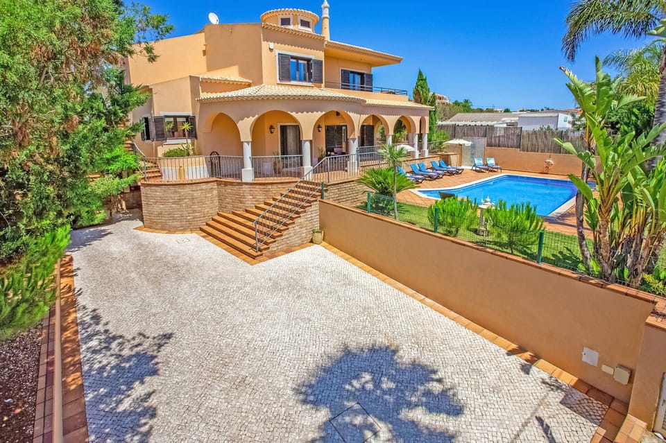 Villa Karlia image