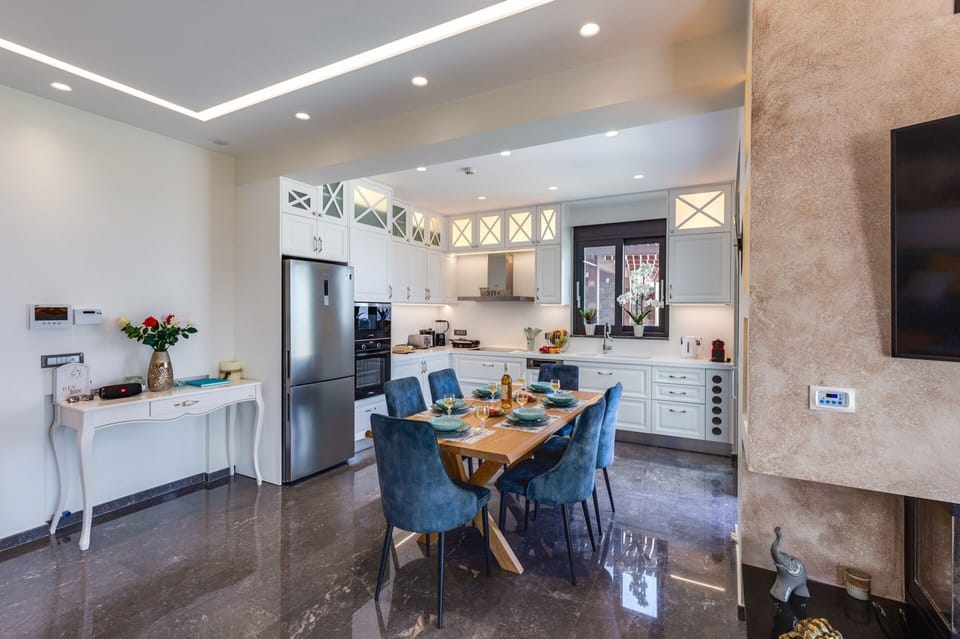 Villa Lela Seaview image