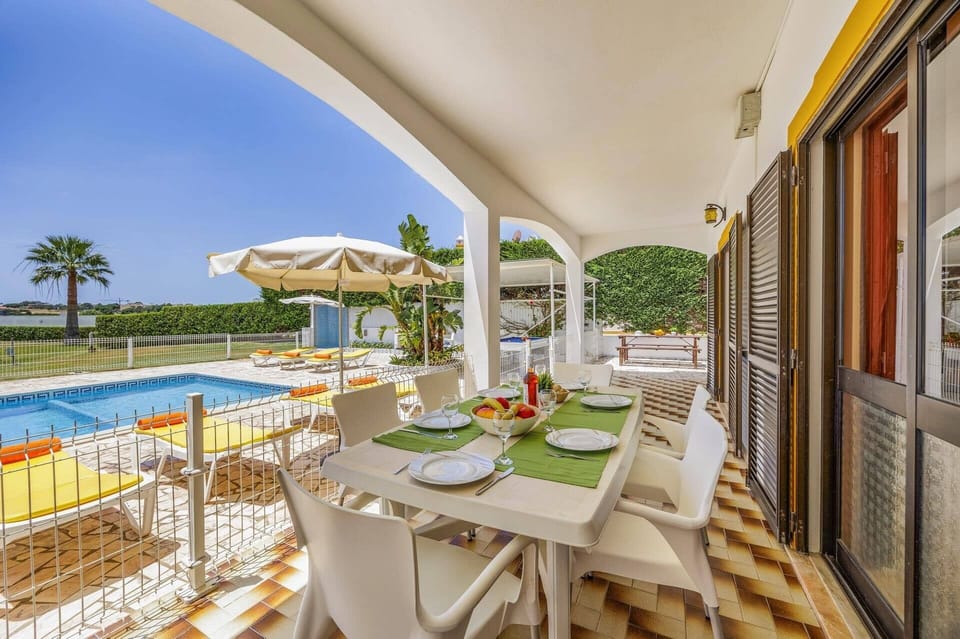 Villa Luis Gale image
