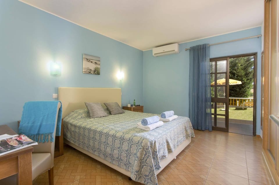 Villa Lurdes image