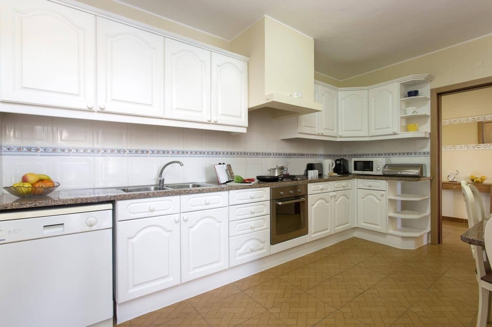 Villa Lurdes image