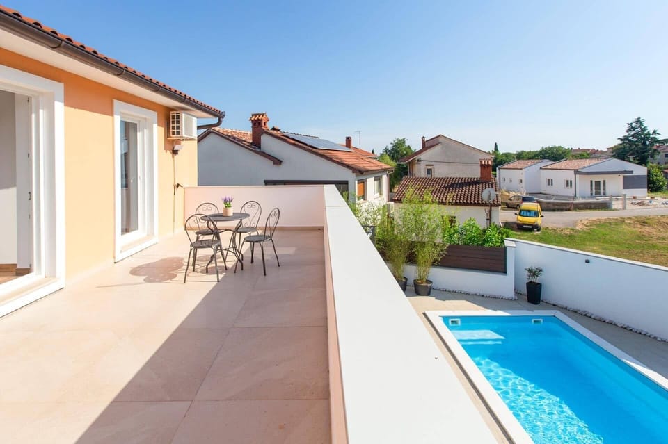Villa Melani Vita image