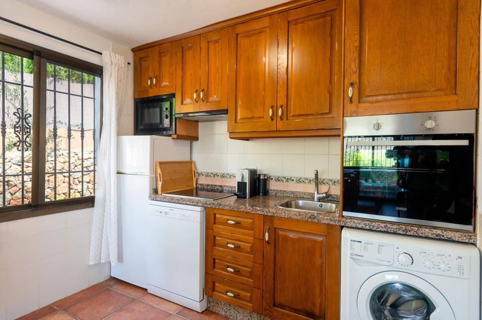 Villa Paraiso Dos image