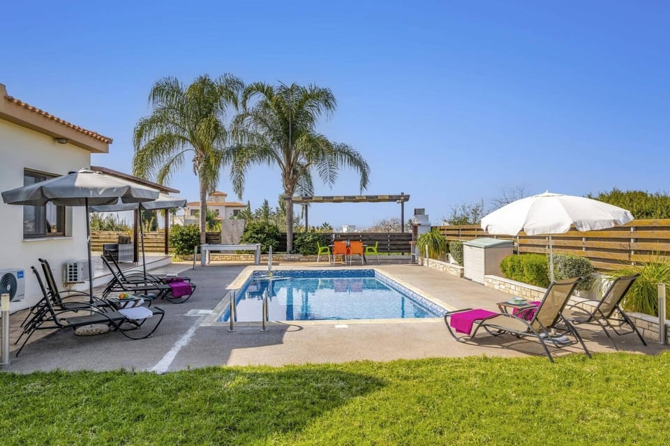 Villa Phoebe image